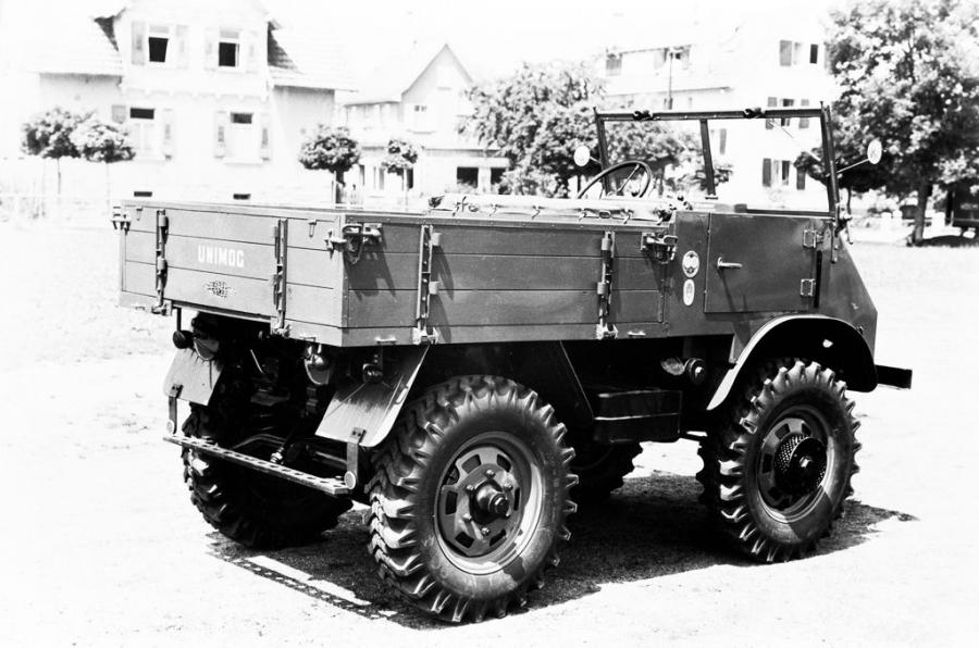  Mercedes-Benz Unimog U30 1956 года  (фото 2 из 2)